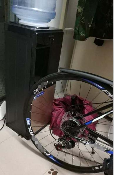 大学|孩子大学从录取到开学，近一个月花了近4万，父母挺有压力，看看都正常吗