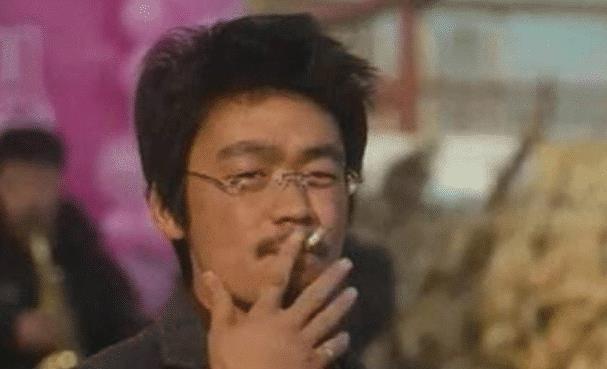 王宝强：北影当教材的四个镜头：游本昌吃臭肉、周星驰哭着笑、王宝强抽烟