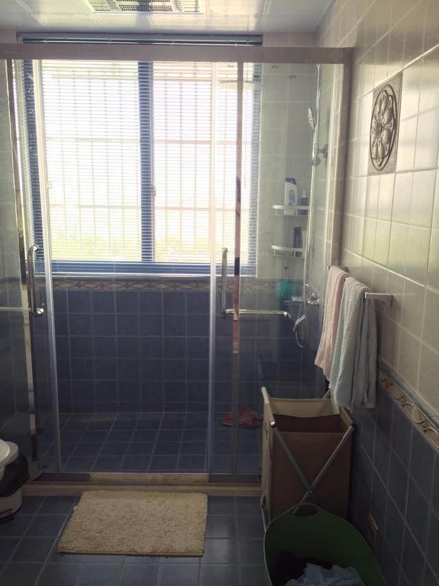 |去了趟闺蜜刚入住的新家，头一次看到梳妆台在阳台，创意很独特