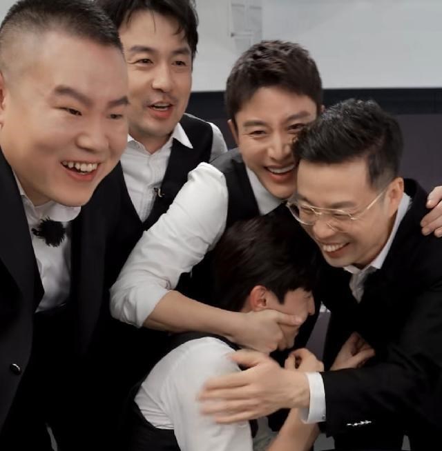 极限挑战@《极限挑战》采取另类官宣方式!这一次无人再期待曾经的六人!