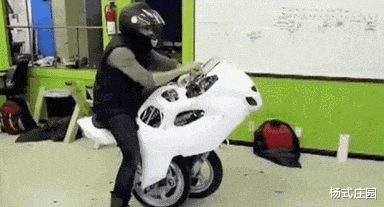 小姐姐|人类生理上有什么不合理的地方，评论里的人都是魔鬼吧