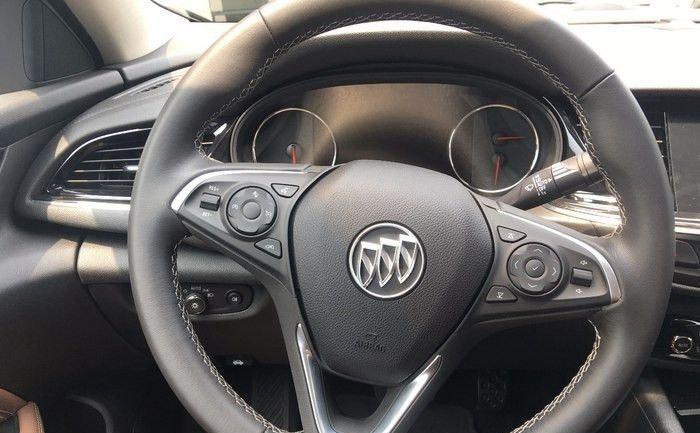 『别克君威』全款18万提了福特蒙迪欧，对比上一辆别克君威，车主：想说七个字