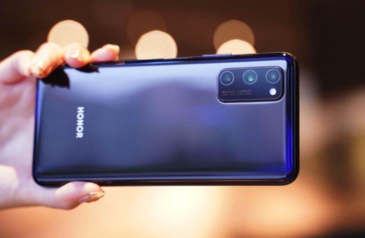 华为荣耀|顶级华为堪称价格屠夫，从4199跌至2879，256GB+40W快充