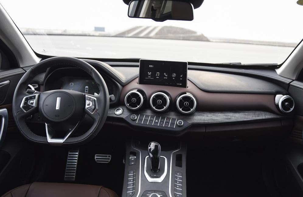 『昂科拉』开过WEY VV7，再花17万提别克昂科拉，车主：档次一比就懂