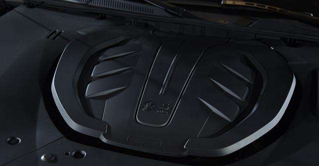 路虎▲红旗H9和奥迪A6L差距有多大内行人停在一起,差距一看便知