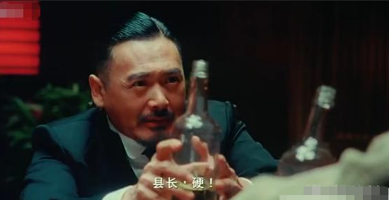 姜文|你所不知道的《让子弹飞》背后：周润发不高兴，姜文向制片人服了软