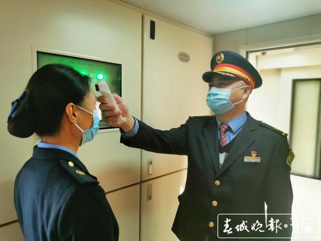 开屏新闻 我的2020 来自交通线上的奔忙和希望