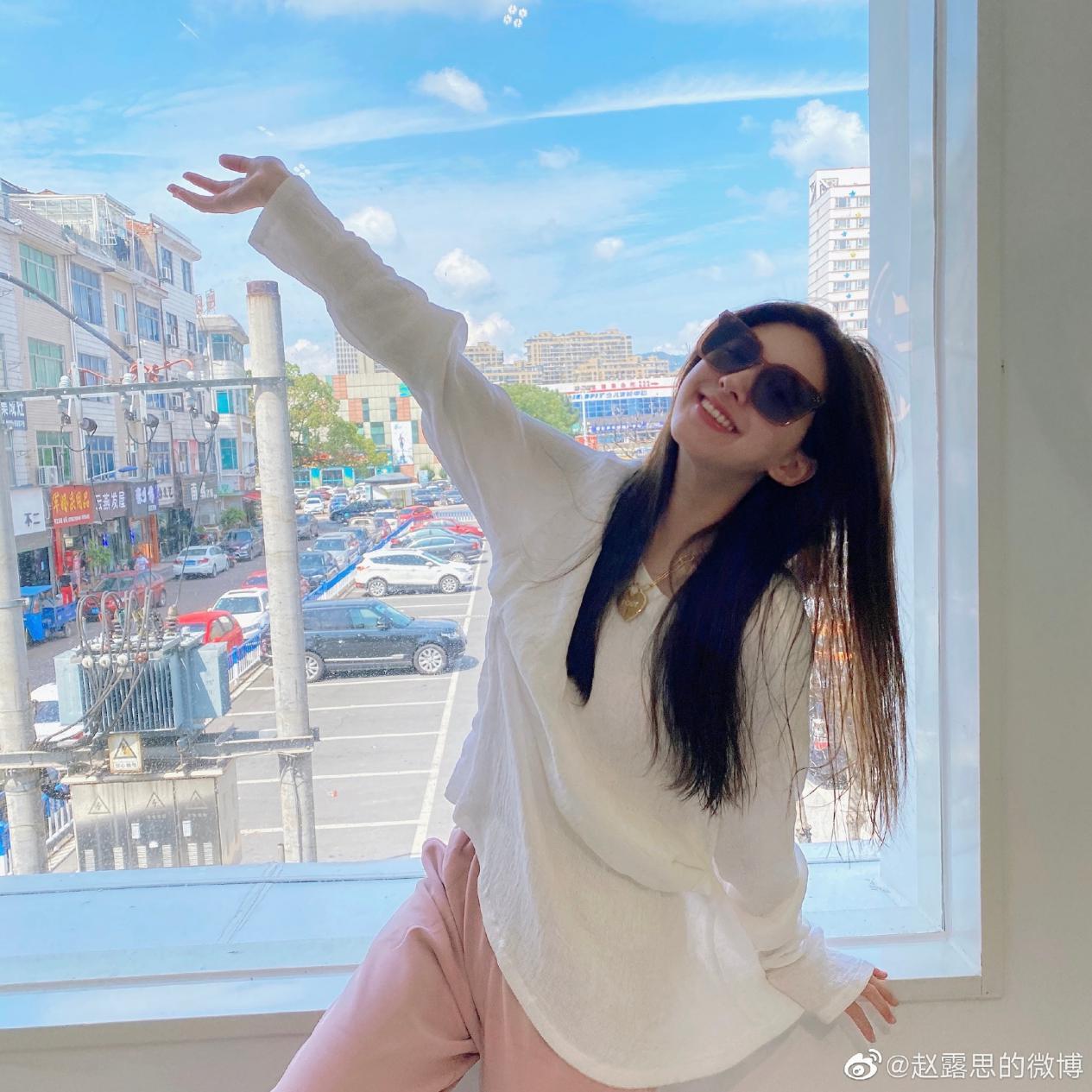 迪丽热巴|赵露思新剧13亿收官，小花为何她能脱颖而出，能否艳压热巴？