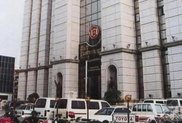 破产■中国首家破产银行：央行出手也无法挽救，存钱多的人吃大亏了