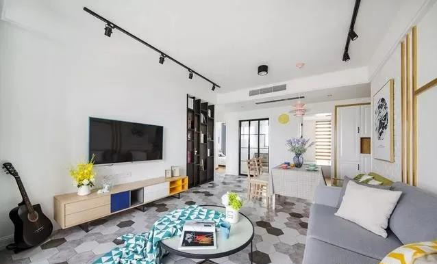 |8.8万装修97㎡北欧，满屋精致只为衬托地面的瓷砖，被骂脑子进水