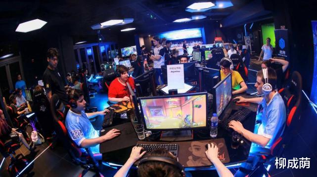 |如果你的工作是玩LOL，玩一把给你5块钱，这份工作你能干多久？