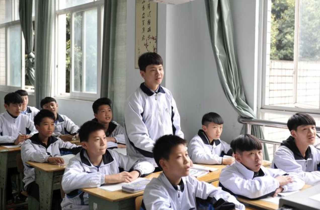 考试：他是高考历史上第一位偷走试卷的考生，17年过去了，他现状如何了