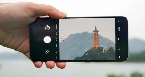 5g手机|最便宜的5G手机诞生，价格跌至1299，双卡双待+屏下指纹