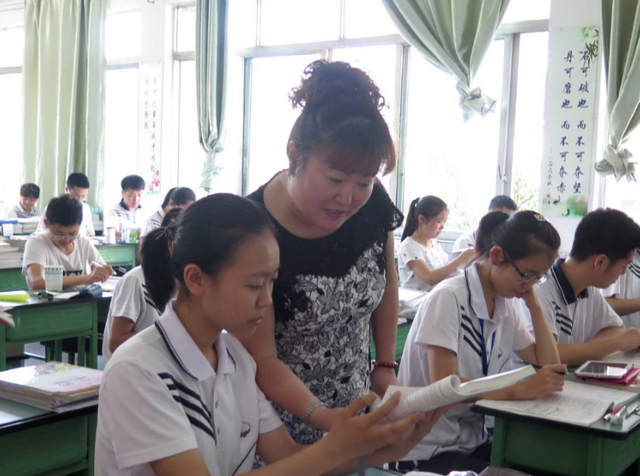 中考|教育局最新通知，中小学生欲哭无泪，家长炸锅了，表示很无奈