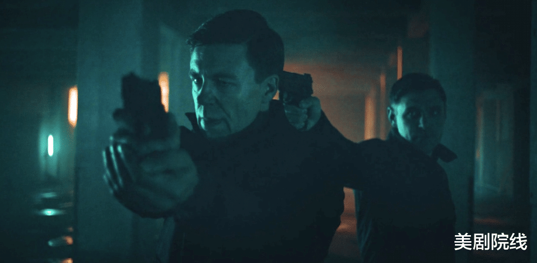 ▲一集入坑，这部新开播的暴力爽剧，酷就够了