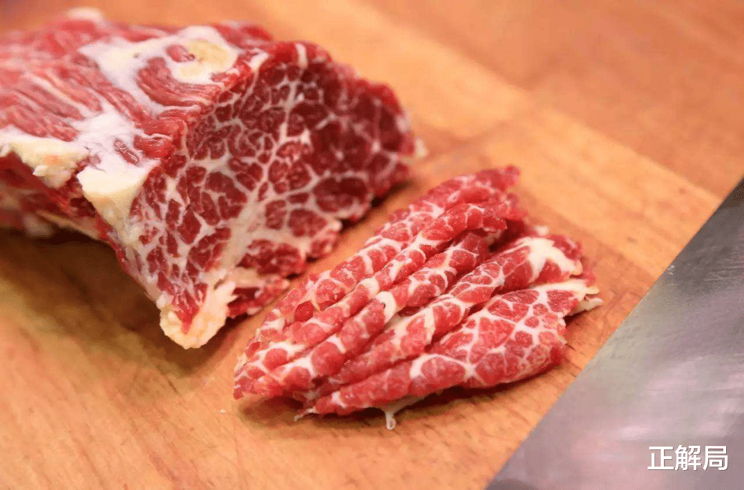 「日本」8000亿市场,外国牛肉入侵:中国企业为什么就是不太愿意养牛?