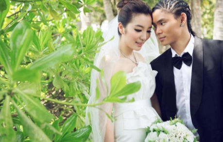 吴悠@放弃职业篮球回野球场捞金，吴悠打野球的出场费有多少呢？