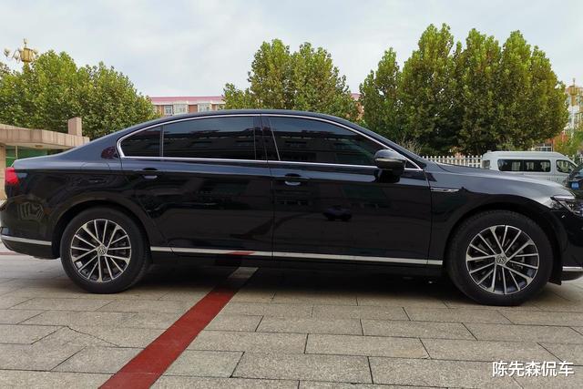 大众迈腾|月入多少才能养得起20万的迈腾？老司机：算出来你可能不信！