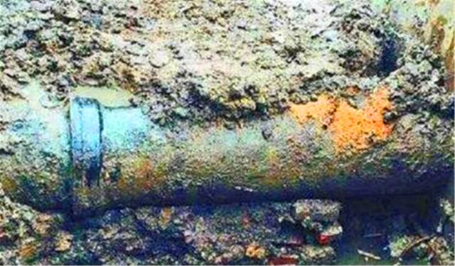 [故宫]为何故宫的养心殿总是潮湿阴冷？专家挖开地砖后，终于揭开答案