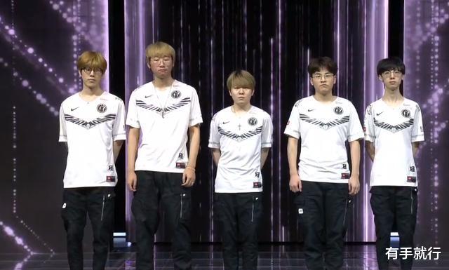 季后赛|IG重要成员受伤,嘴巴缝了11针,饭都吃不了,这次季后赛难了
