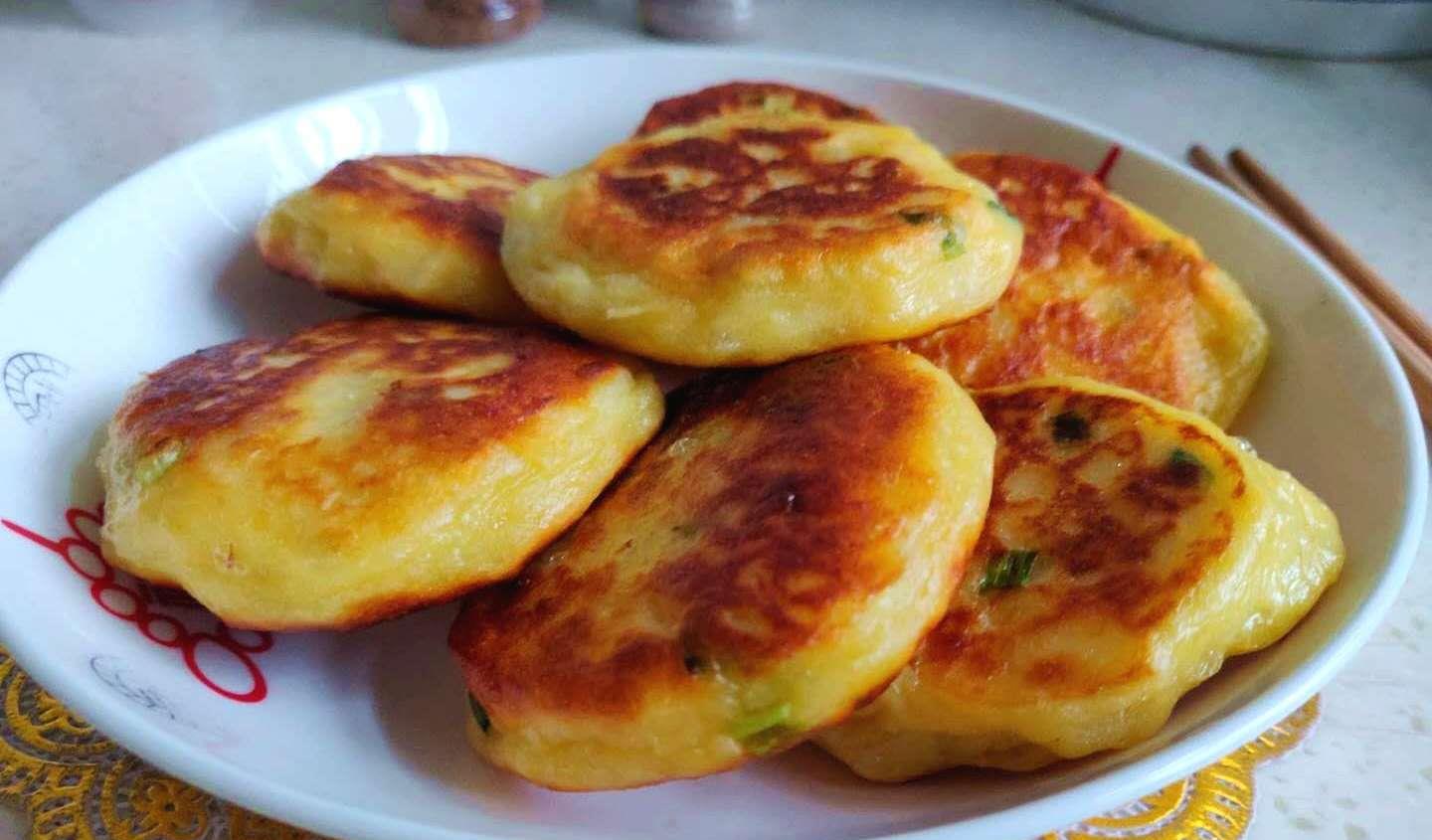 土豆|夏天，不吃肉也要吃它，3元1斤，维生素含量极高，做成小饼最好吃