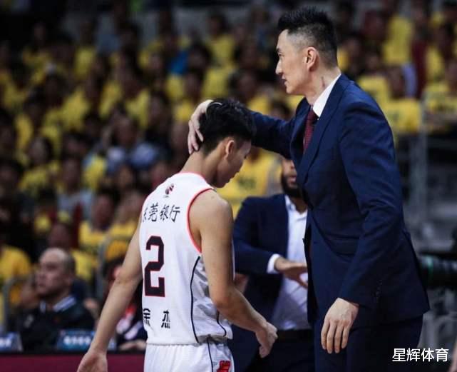 「广东男篮」宏远最灵气小将 阿联为他呐喊王仕鹏赞不绝口 杜锋多一争冠悍将