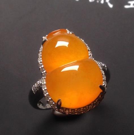 翡翠|龙战于野，其血玄黄一一“金翡翠”黄翡