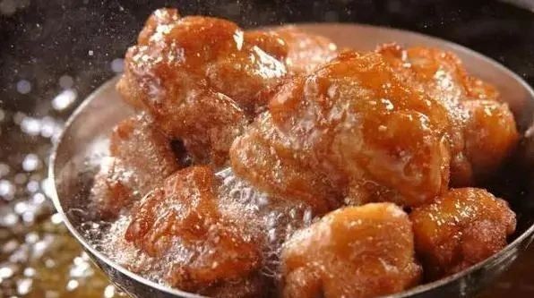 「疾病」心脏不好的人，手上会4种表现，占得越多，说明心脏功能越差！
