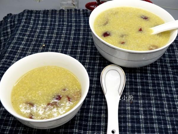「小米粥」熬小米粥，万万不要直接煮！做对这1步，黏稠香浓易出油还防溢锅