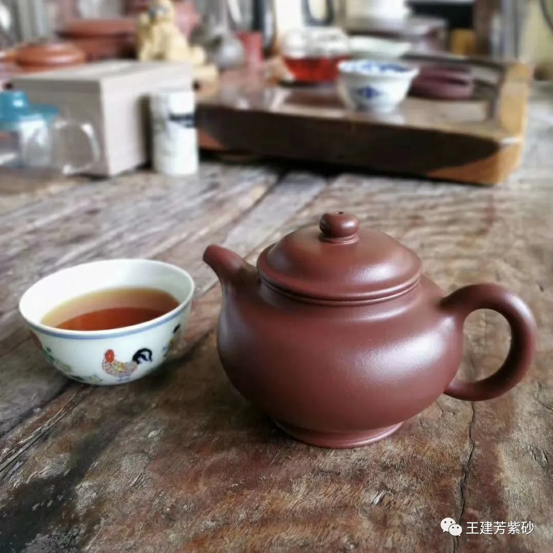 「」你的紫砂壶是化工壶吗？还是原矿紫砂壶？