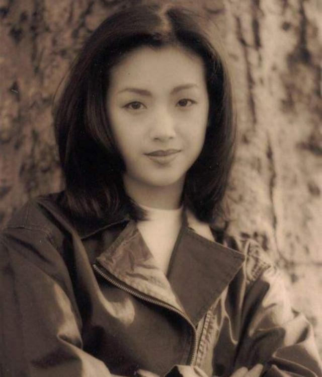 中森明菜|被遗忘的香港10大冷门美人，个个风华绝代，她酷似中森明菜！