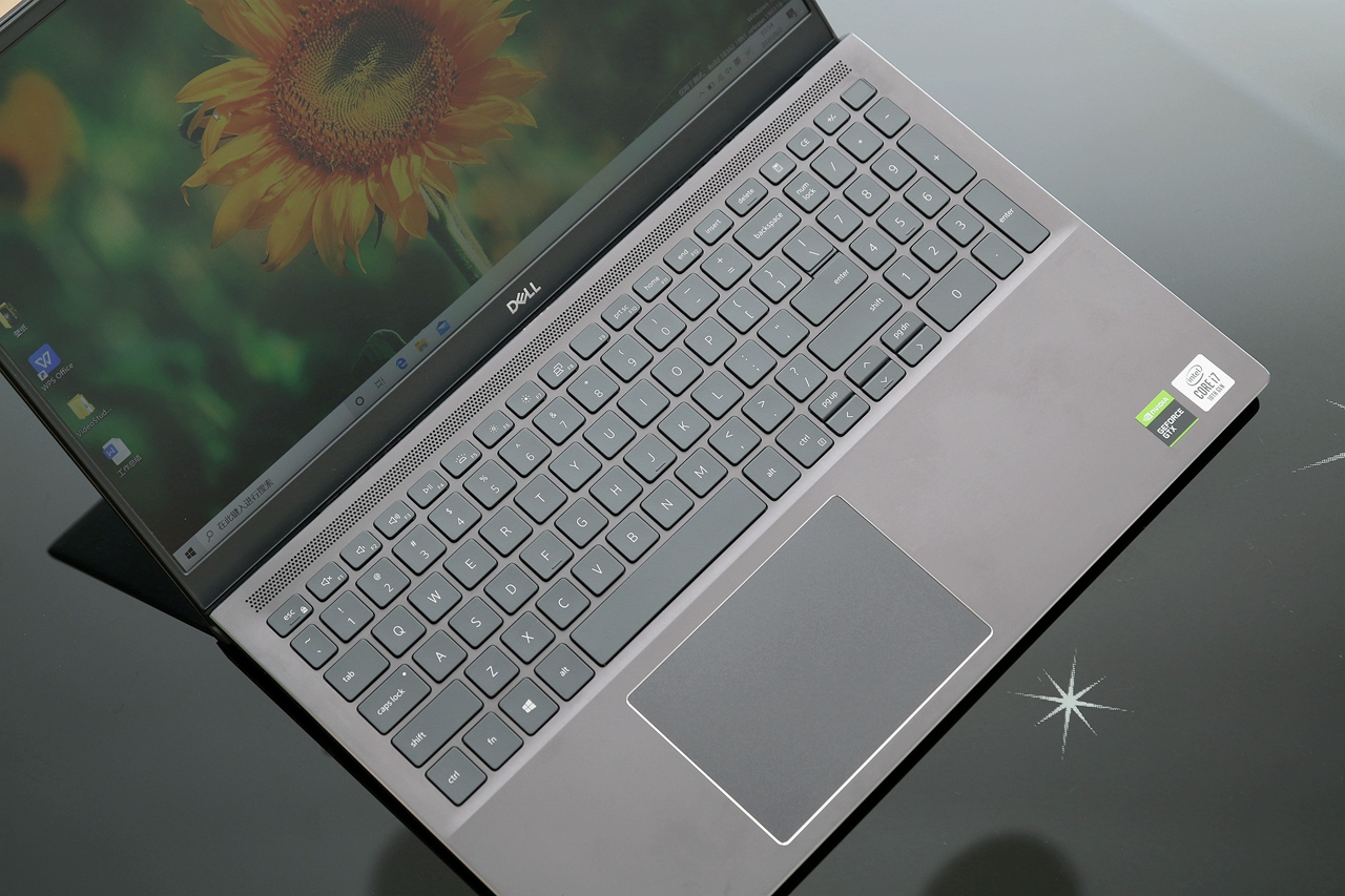 笔记本|惊艳4K屏戴尔灵越 7500 体验：助力视频创作更高效