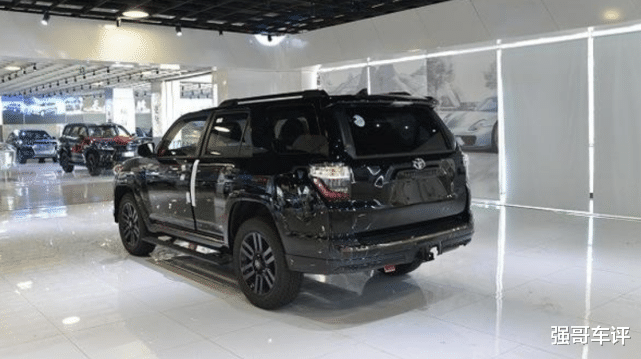 丰田普拉多▲丰田2020款“暗影王”到港！全身黑色霸气，拿普拉多也不换