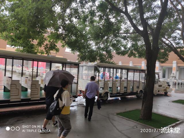 |三面‘金’旗法门寺,羊毛撸出血来的商业旅游模式还能走多远?