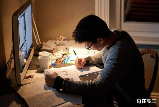 |高三强制学生“刷题”，是老师的能力问题，高考实际上“考老师”