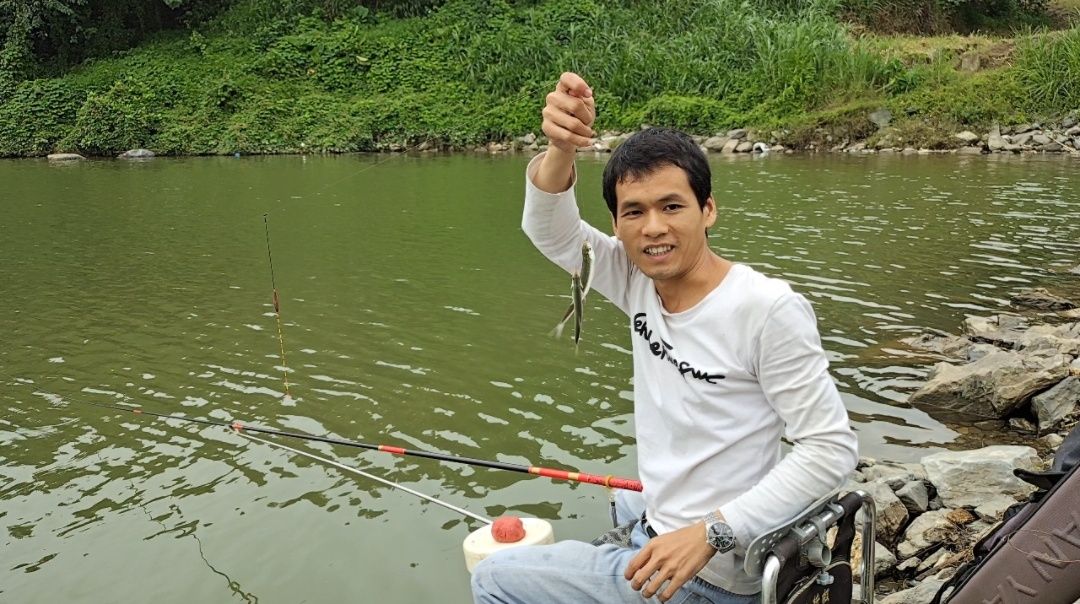 |野外钓鱼为什么钓到的几乎都是小鱼，大鱼却很少？是没大鱼吗？