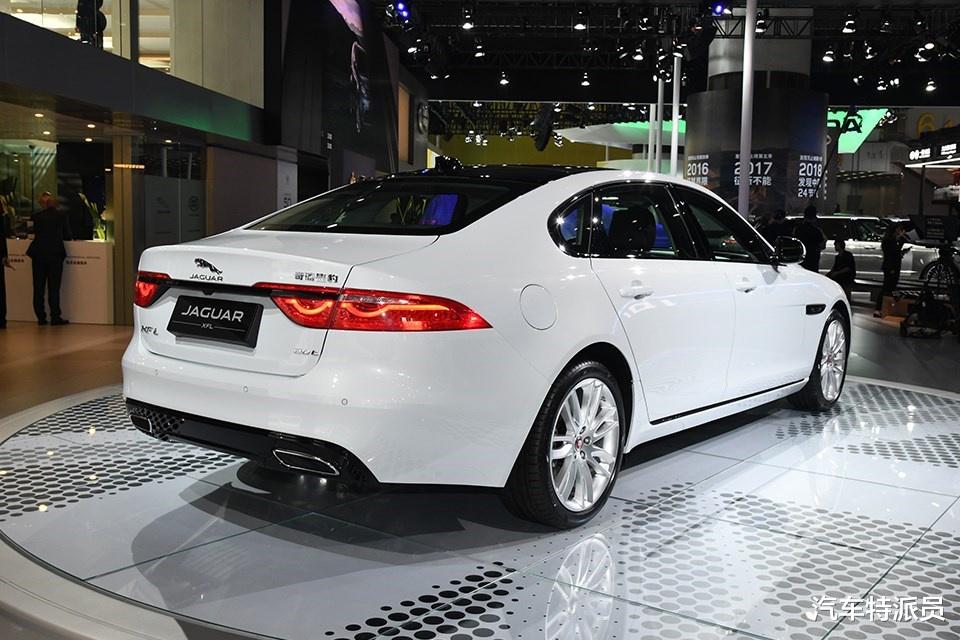 「大众汽车」直降10万,这辆豪华车才算真正的“白菜价”,长5.1米,轴距3.1米