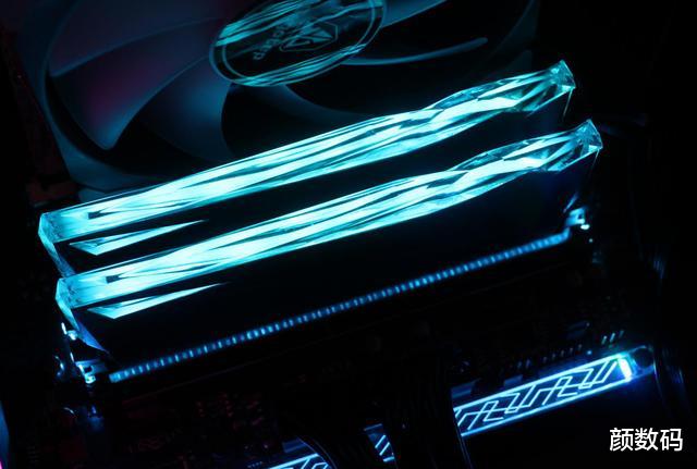 |影驰星曜DDR4 3600内存评测：玩灯、玩超频，看哪样适合你？