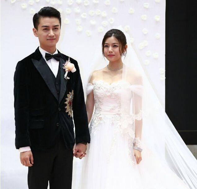 赵丽颖|瞒不住了！赵丽颖曾最想嫁的人竟是他？网友感叹：还好当年没有嫁