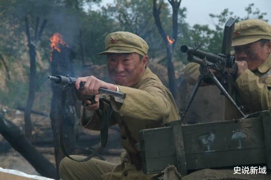 机枪|危急时刻手下打算叛变！指挥员不能揭穿，却用一句话解除危机