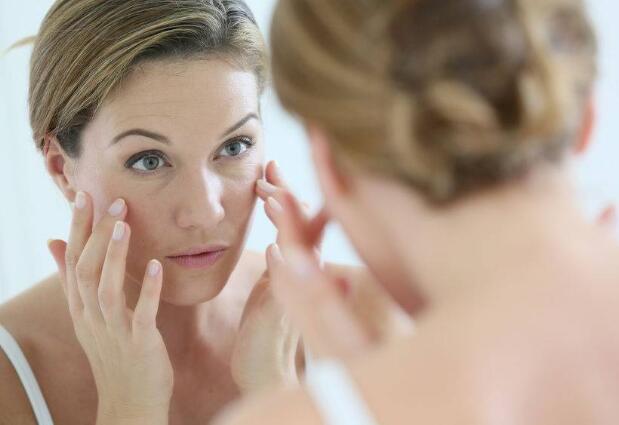 雌激素|女性雌激素不足时，会加速衰老，多吃这5种食物，补充雌激素