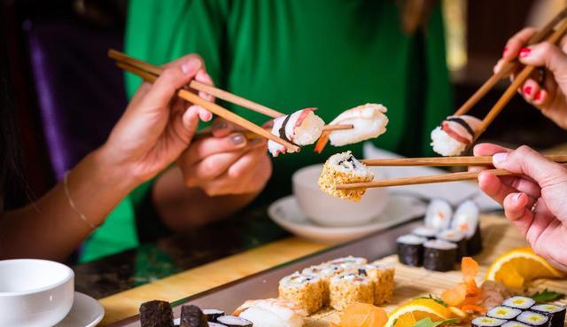 為什麼日本人吃飯不打包，這8個日本餐桌禮儀，你知道多少呢？-圖4