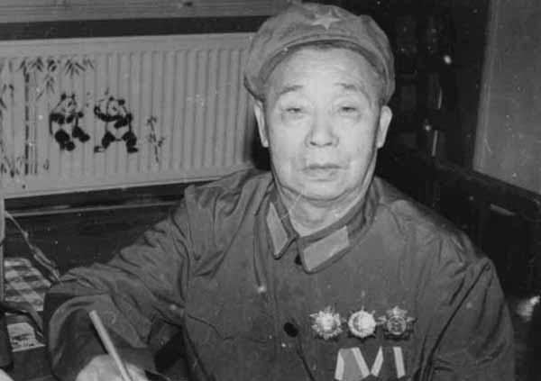 梁兴初|第38军首战失利，彭老总想调这位将军当军长，林总为何不同意
