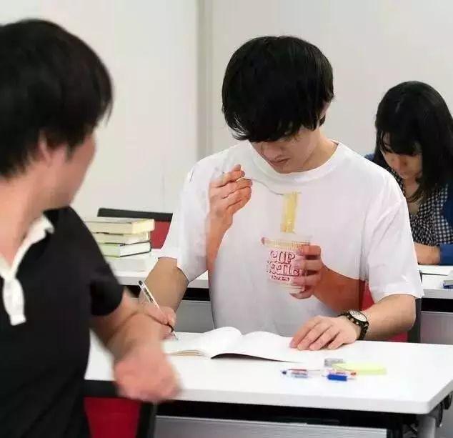 |“出差一个月，装修交给婆婆，回来一打开家门愣了”这是穿越了吗