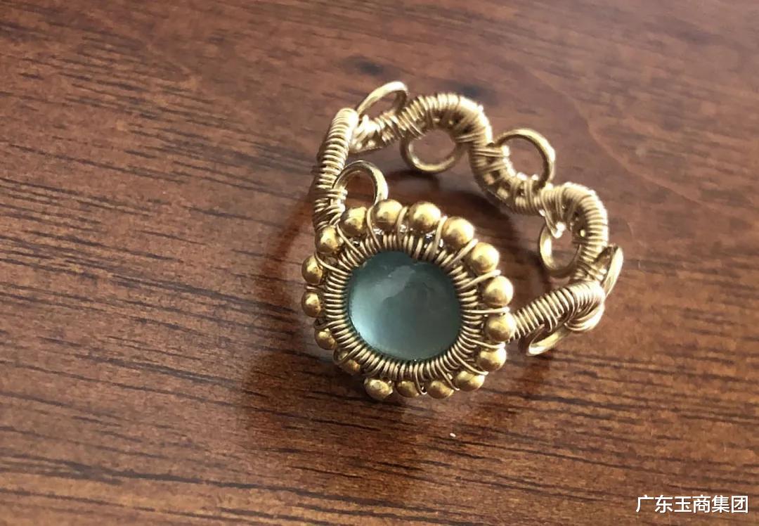 [翡翠]翡翠穿衣记，看你是亲妈还是后妈？