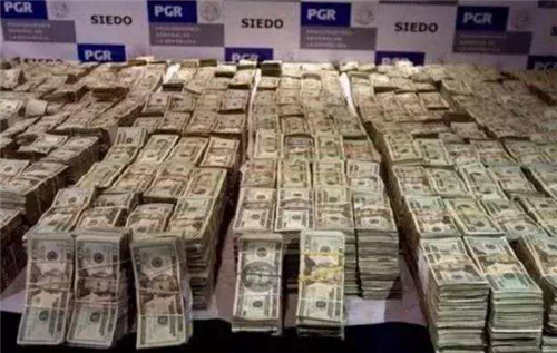 「刘招华」世界第一大毒枭，自制31吨冰毒远销美国，被捕后：我没害过中国人