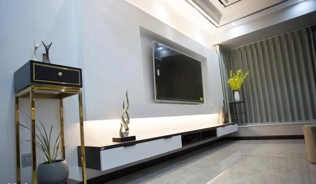 |146㎡四居室装修，玄关砌阳台、沙发不靠墙，第一眼就爱上了