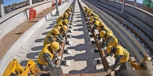 国企|中国最大国企收紧工资支出，半年巨亏955亿！员工也开始降薪了