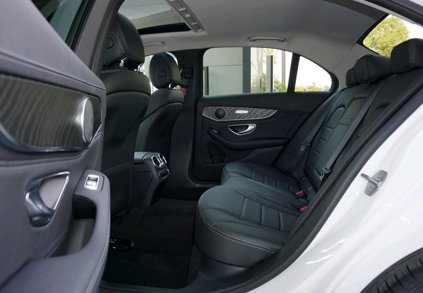 「奔驰C级」25.88万喜提奔驰C200L,开了半个多月后,车主说出了真实用车感受