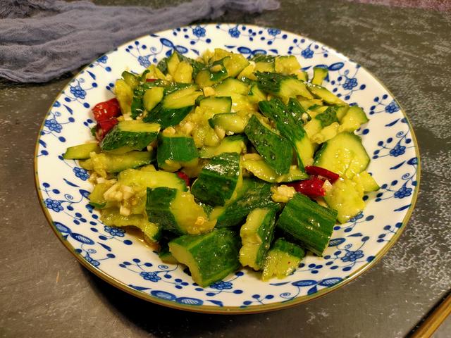 「食材」减肥期间怎么吃？教你6道清肠凉拌菜，少油少盐，好吃不长肉